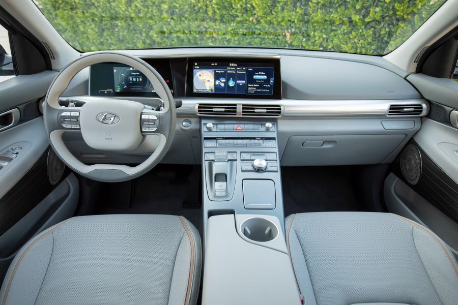 Торпедо Hyundai NEXO 2018 года  (NA) (фото 76 из 83)